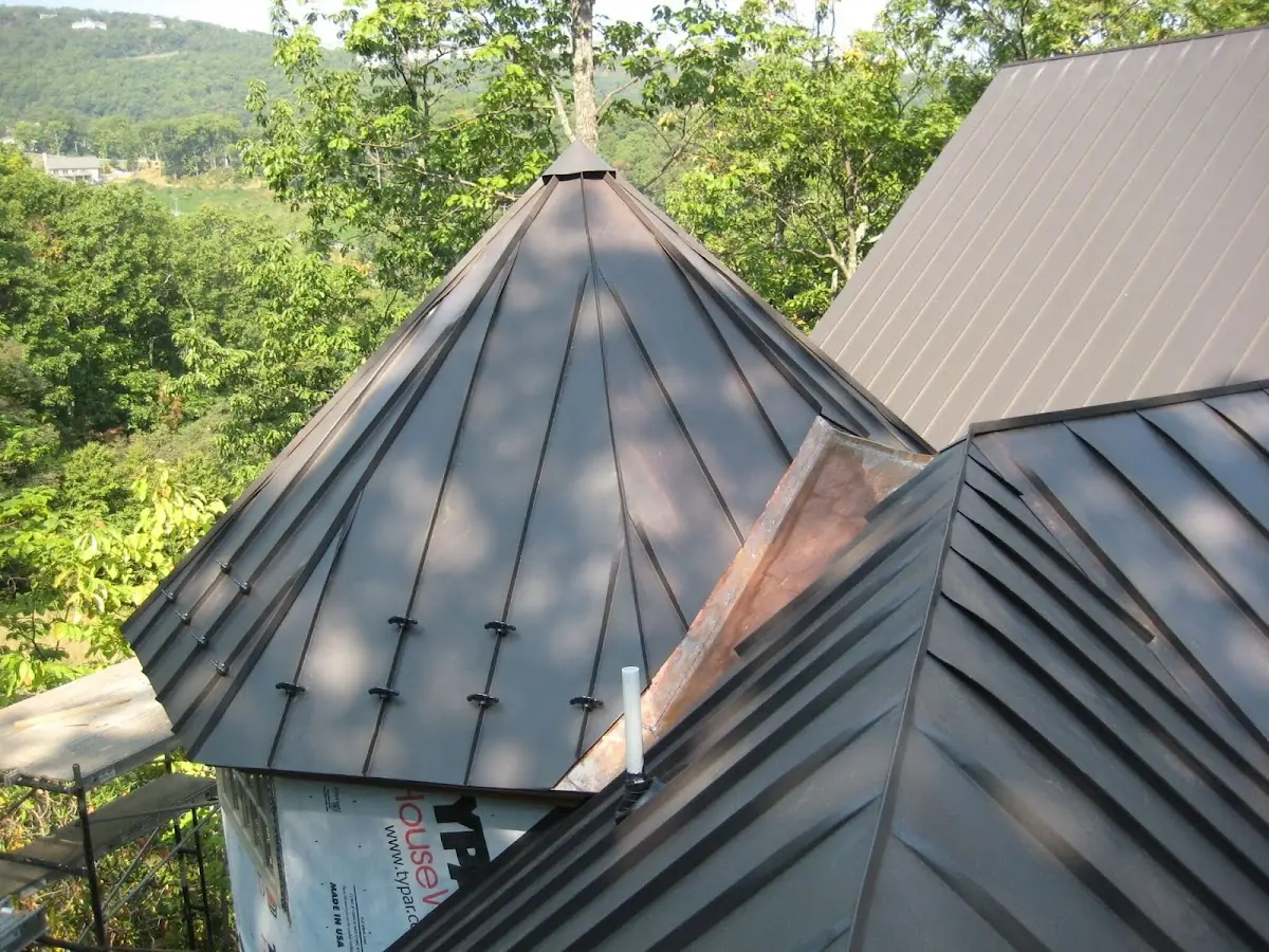 Professional Roof Tarp Installation by Craftsman Roofing in Old Farm